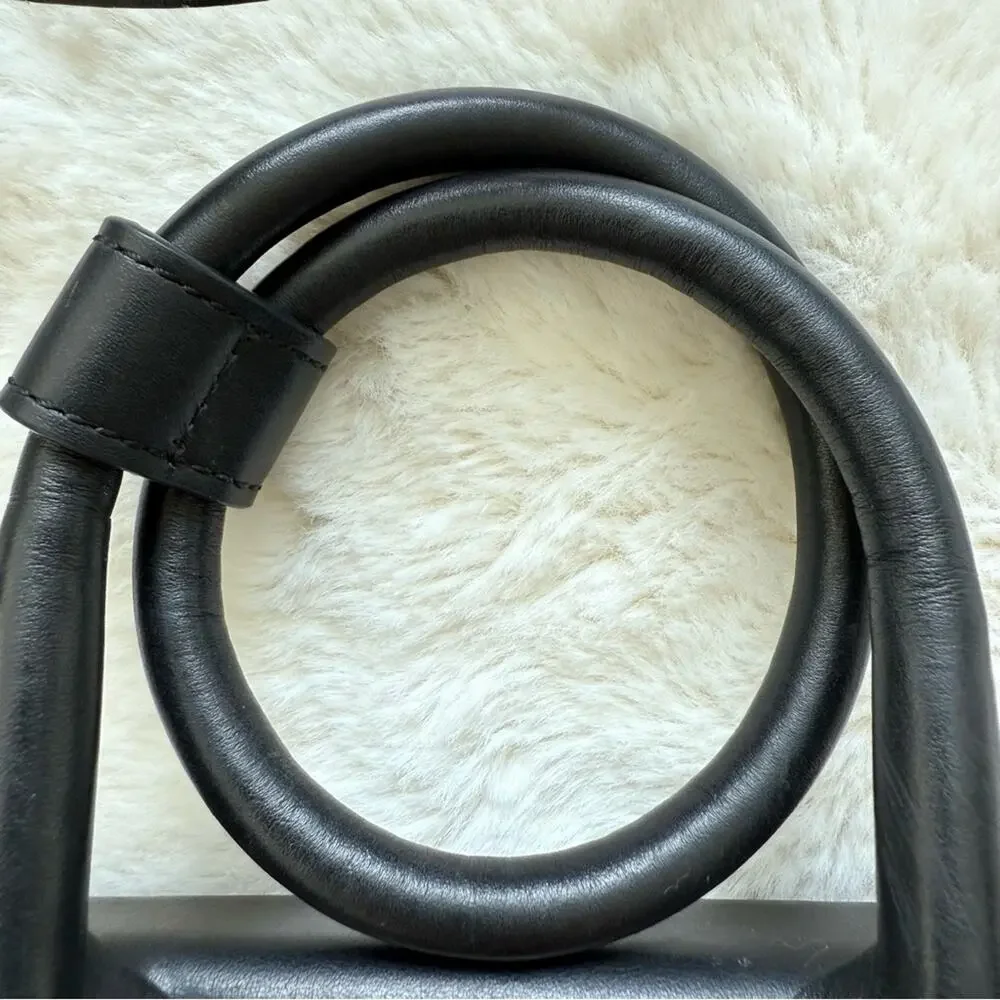 Jacquemus the knot Chiquito black bag Retail 1020$ - Picture 10 of 15